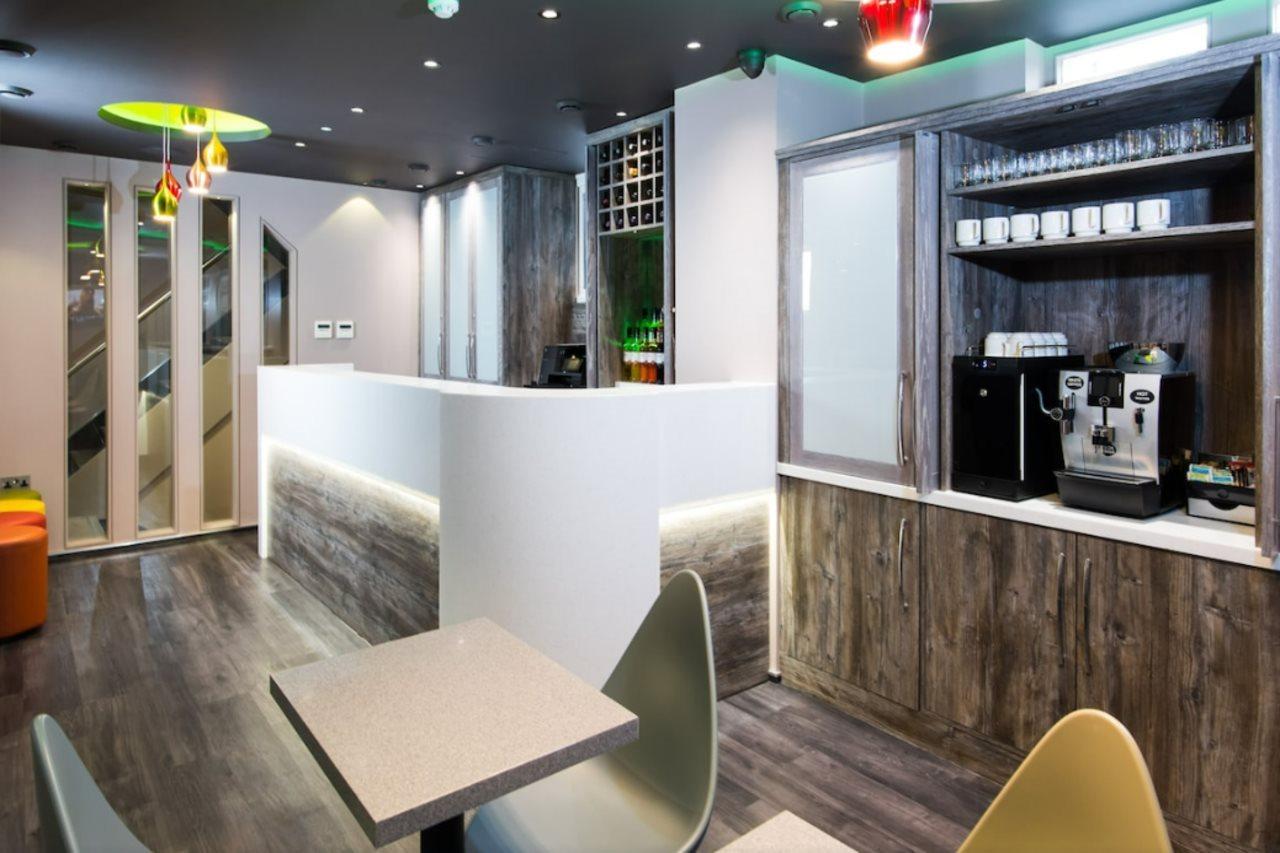 London Court Hotel Luaran gambar
