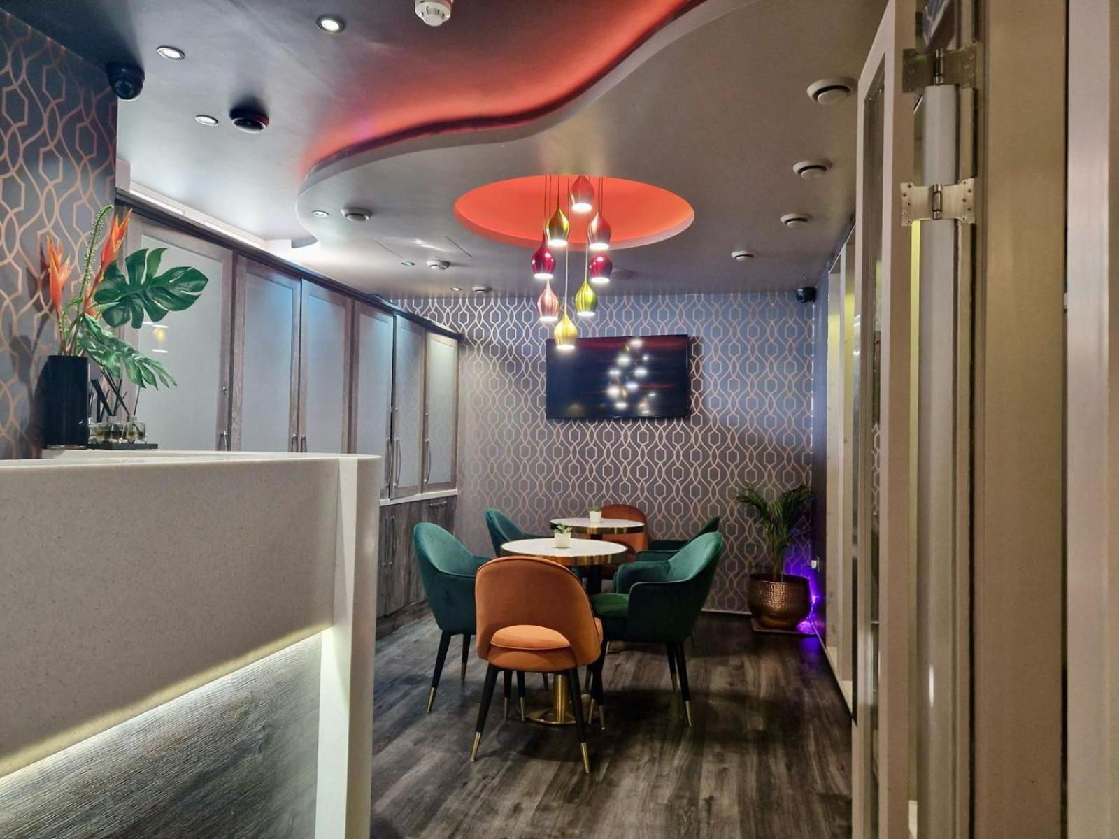 London Court Hotel Luaran gambar