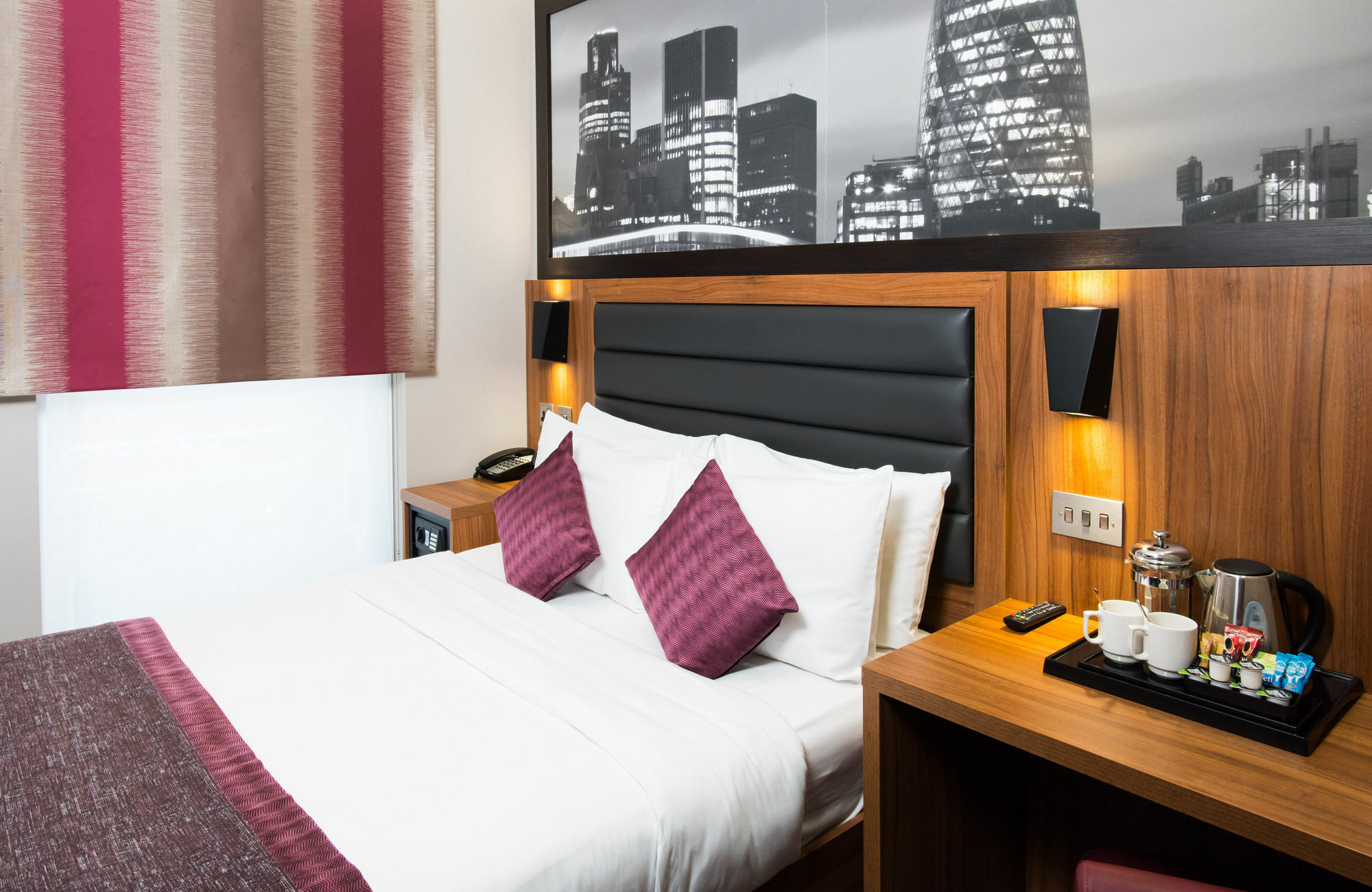 London Court Hotel Luaran gambar