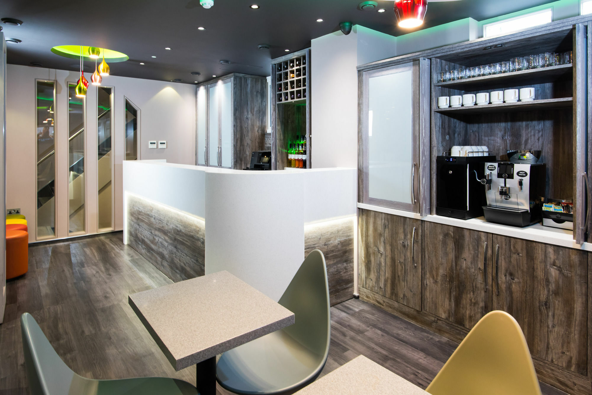 London Court Hotel Luaran gambar